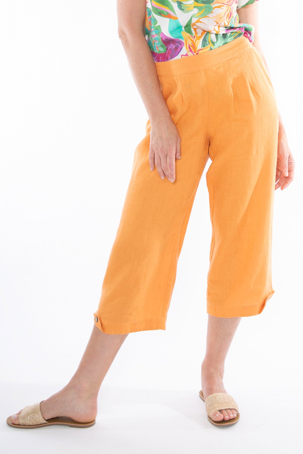 Women's 3/4 Pleat Detail Pant in Orange