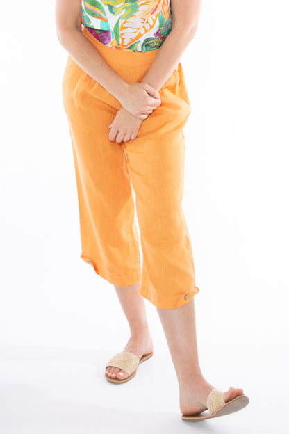 Women's 3/4 Pleat Detail Pant in Orange