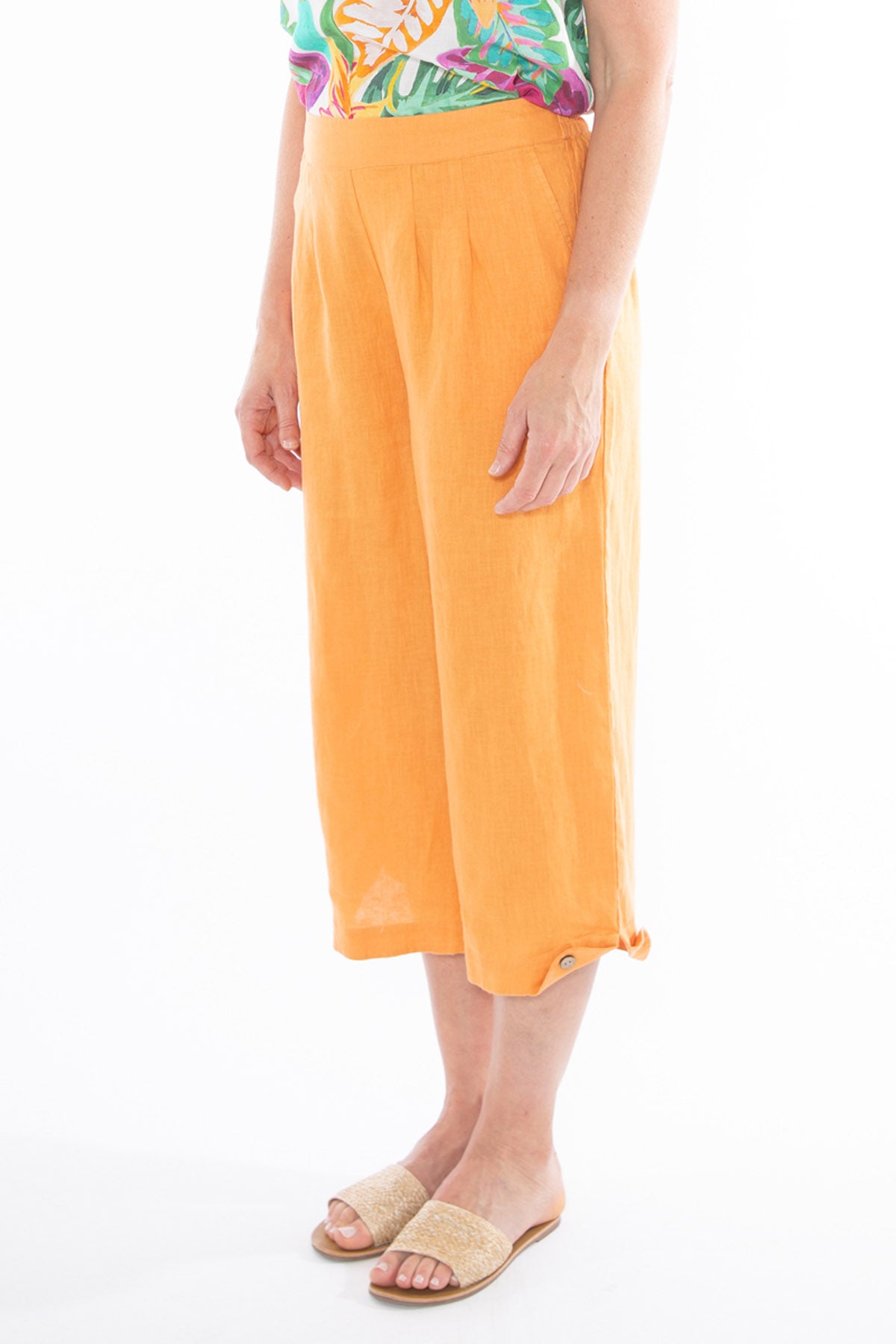 Women's 3/4 Pleat Detail Pant in Orange