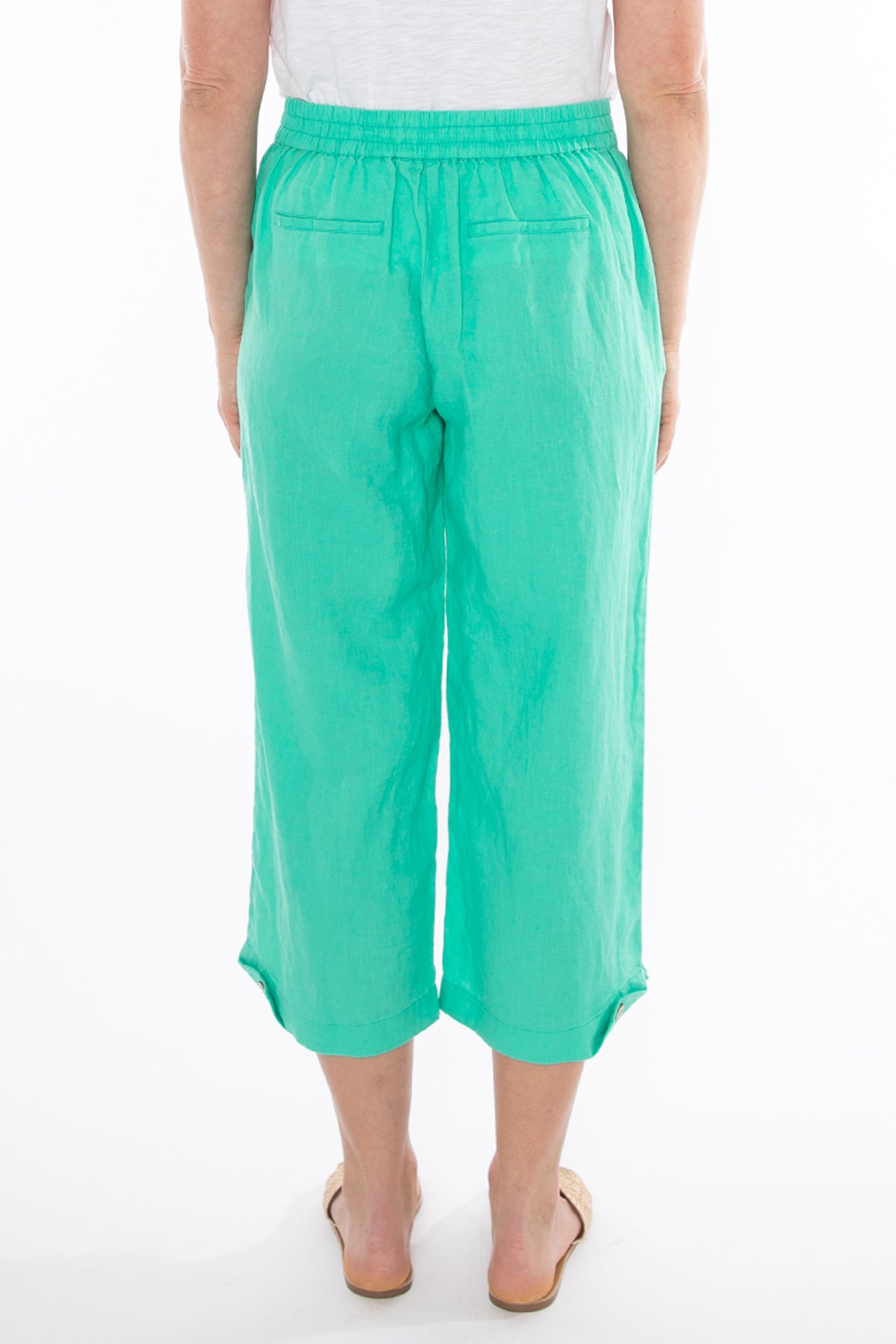 Women's 3/4 Pleat Detail Pant in Green